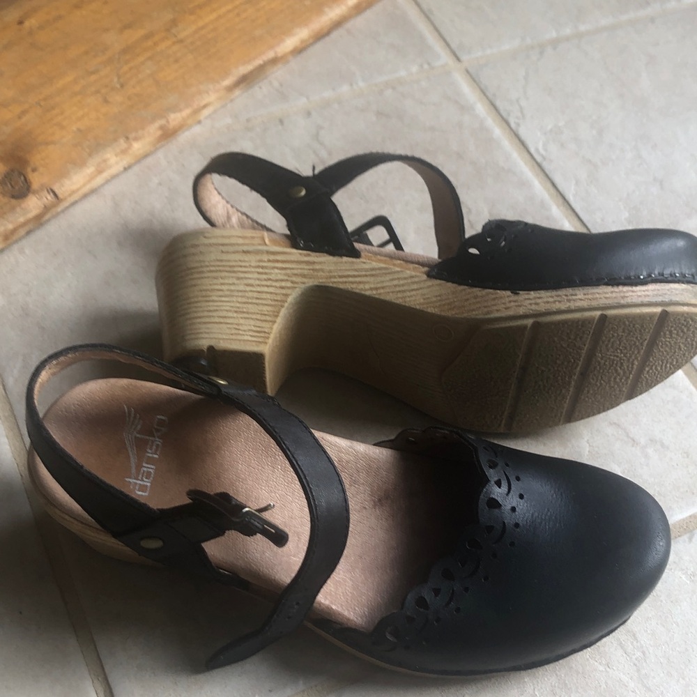 Dansko Black Women's wood look platform Mary Jane Sandals/clogs